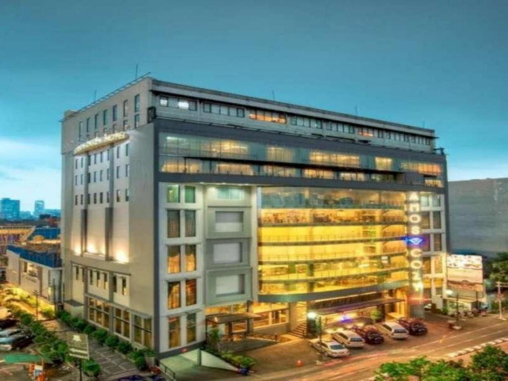 Amos Cozy Hotel Melawai Jacarta Exterior foto