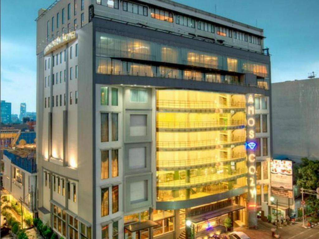 Amos Cozy Hotel Melawai Jacarta Exterior foto
