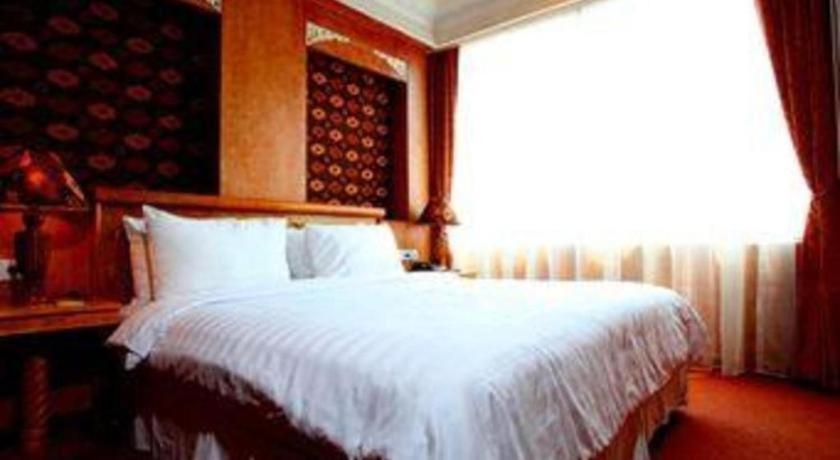 Amos Cozy Hotel Melawai Jacarta Exterior foto